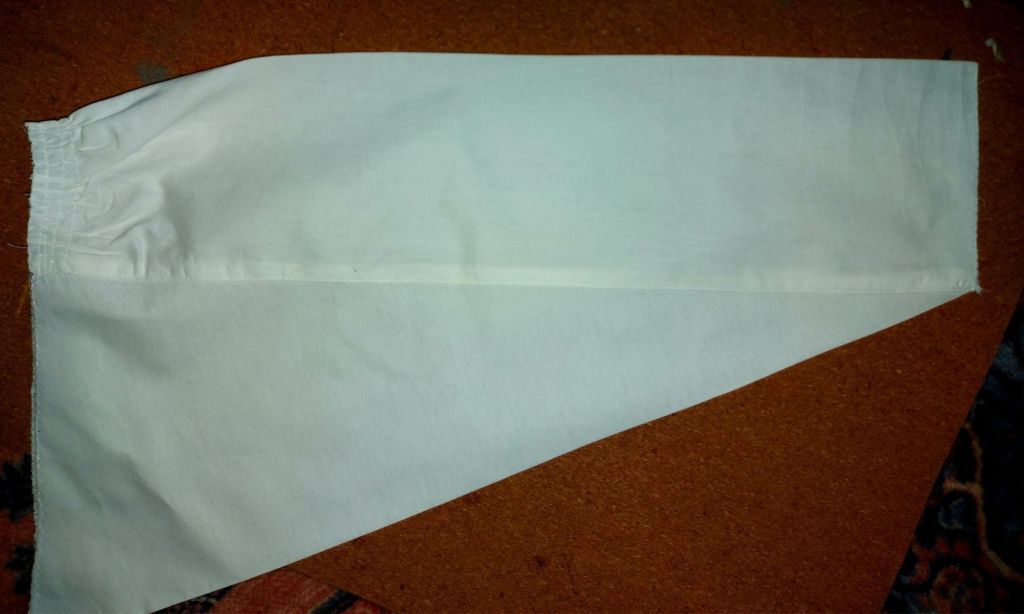 Hiha ennen paitaan kiinnittämistä.