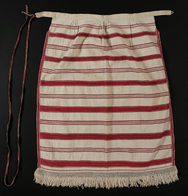 Antrealainen kudonnaisesiliina.