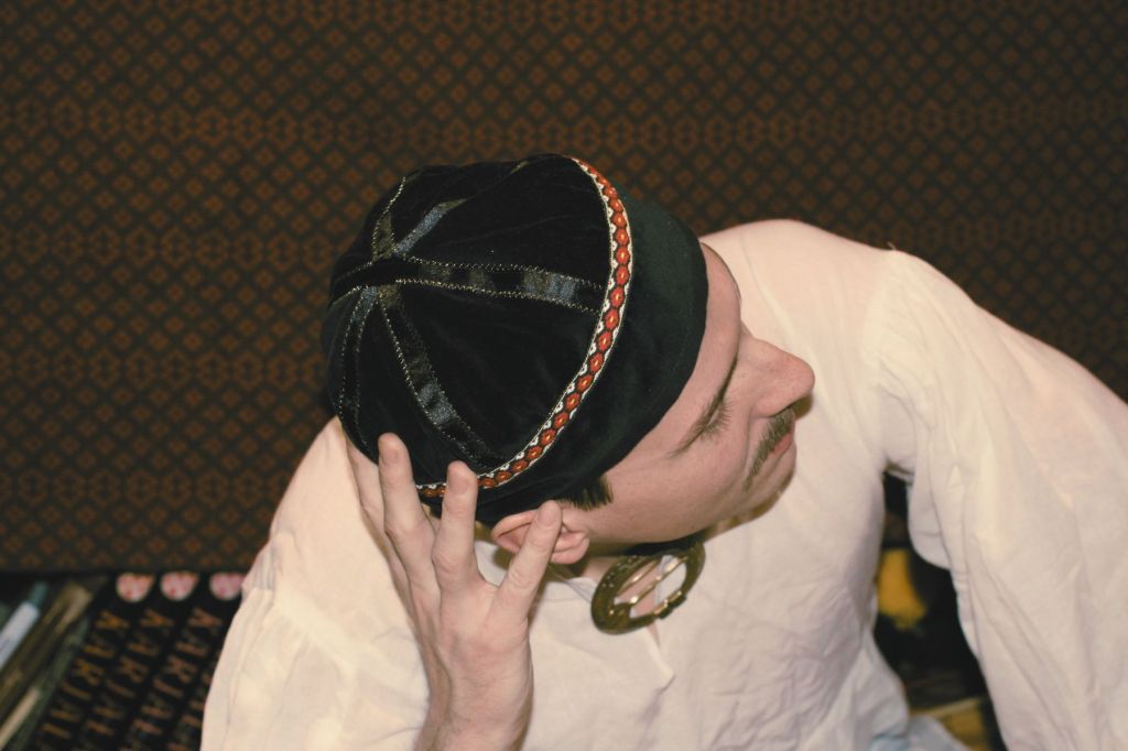 Seitsemästä kappaleesta ommeltu patalakki.