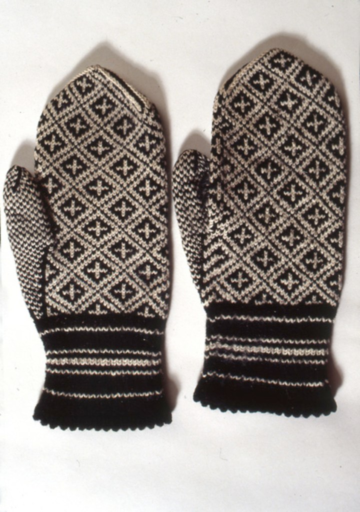 Alkuperäiset Raussin Lienan kirjat.