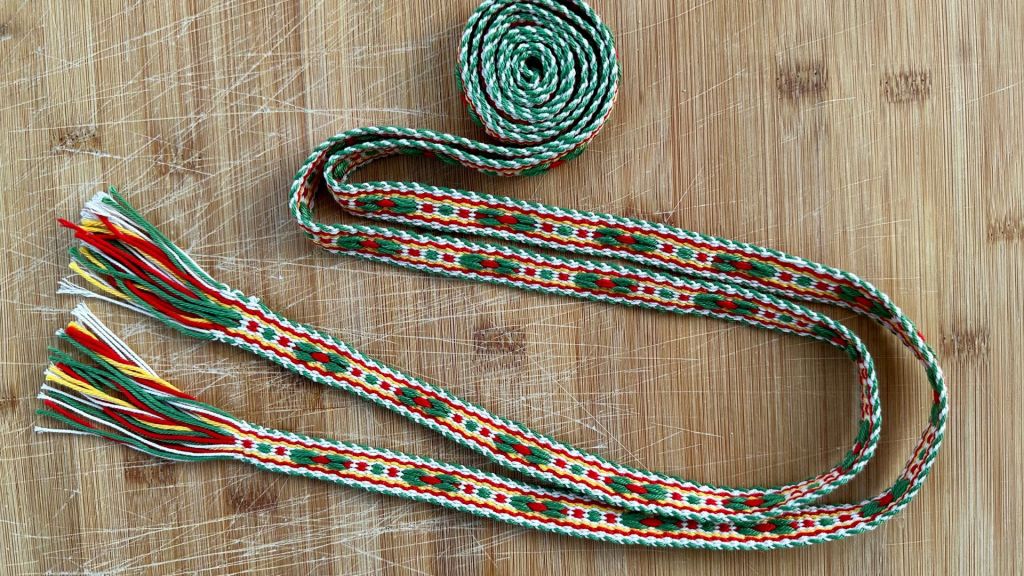 Käkisalmesta pirtanauha säärsie.