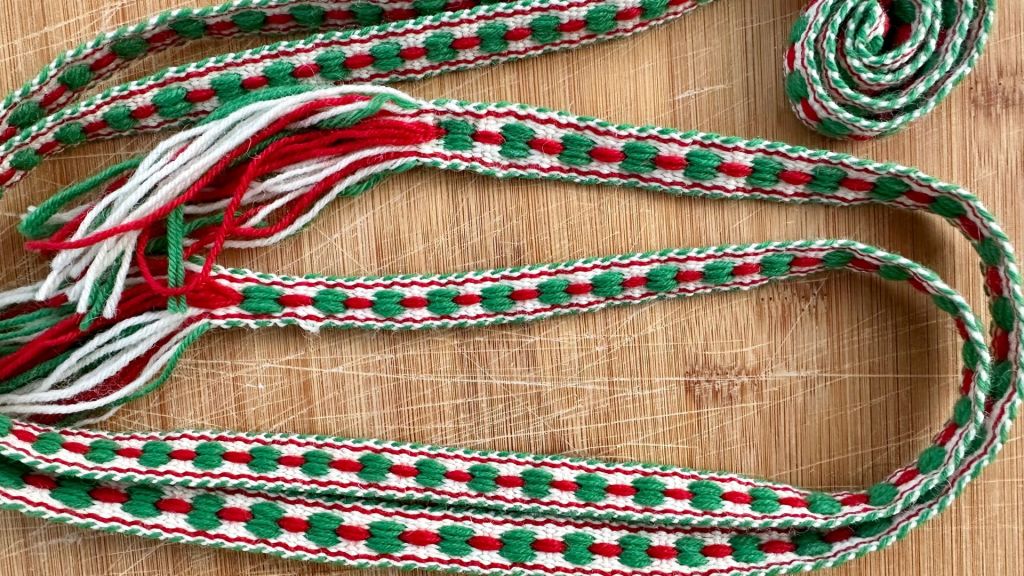 Pyhäjärvi keltuvyö pirtanauha.