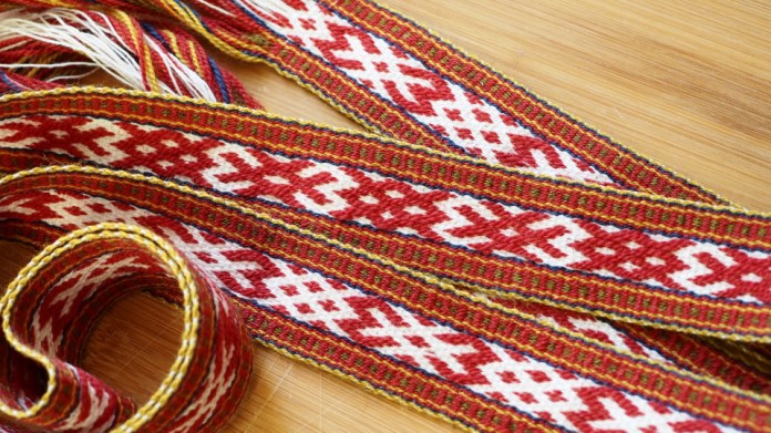 Äyräpääläinen leveä vironvyö.