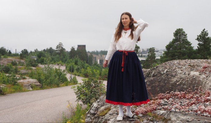 Jääsken hame: ompelu