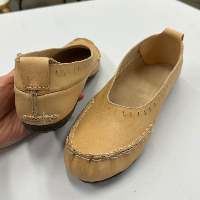 Valmiit ruohikengät edestä ja takaa.